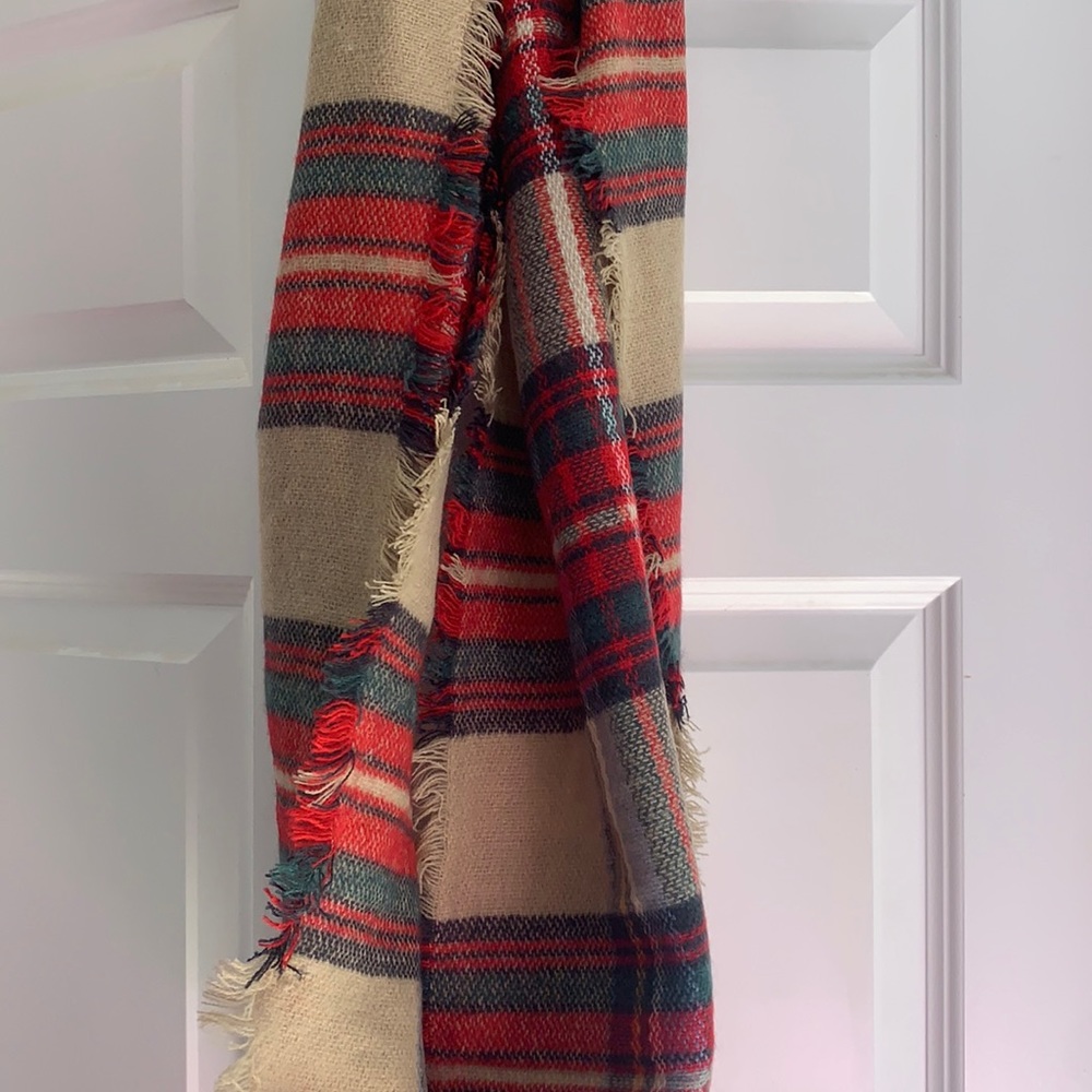 NWOT Infinity Scarf